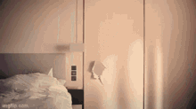 GIF
