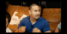 Sharing A Story Talking To Friends GIF - Sharing A Story Talking To Friends GIFs