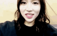 미나 미소 웃음 부끄럼 부끄러 쑥쓰 눈가리기 눈가림 머리카락 트와이스 GIF - Mina Smile Cover GIFs