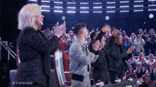 Standing Ovation Clapping GIF - Standing Ovation Clapping Bravo GIFs