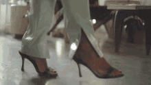 Valentina Zenere Walk GIF - Valentina Zenere Walk Model GIFs