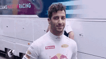 Daniel Ricciardo GIF