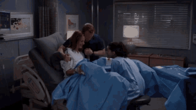 Giving Birth Gifs Greys Anatomy Teddy Altman GIF - Greys Anatomy Teddy Altman Giving Birth - Discover & Share GIFs