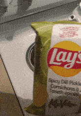 Lays Spicy Dill Pickle GIF - Lays Spicy Dill Pickle Chips GIFs