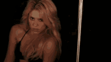 Shakira Pole Dance GIF - Shakira Pole Dance Sexy GIFs