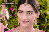 Bollywood2.Gif GIF - Bollywood2 Ek Ladki-ko-dekha-toh-aisa-laga Regina Cassandra GIFs