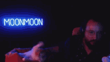 Eddie Moonmoon GIF - Eddie Moonmoon Kitty GIFs