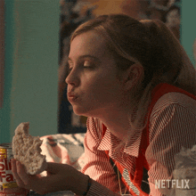 Eating Stephanie Conway GIF - Eating Stephanie Conway Angourie Rice GIFs