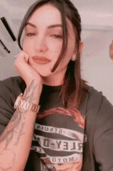 Julia Michaels Smiles GIF - Julia Michaels Smiles Smiling GIFs