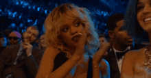 Clapping Rihanna GIF - Clapping Rihanna Smile GIFs