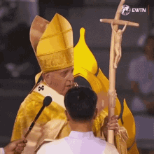 Gold Pope Francis GIF - Gold Pope Francis Church GIFs