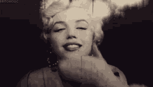 Kisses GIF - Marilyn Monroe Kisses Mwah GIFs