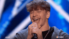 Singing A Song Lee Collinson GIF - Singing A Song Lee Collinson America'S Got Talent GIFs