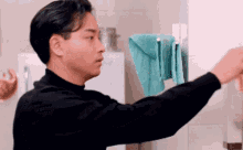 Leslie Cheung Alls Well Ends Well Cheung Kwok Wing Alls Well Ends Well GIF - Leslie Cheung Alls Well Ends Well Cheung Kwok Wing Alls Well Ends Well Leslie Cheung GIFs