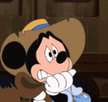 Mickey Scared GIF - Mickey Scared Mickey Mouse GIFs