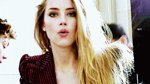 Code libre service Happiness Amber-heard