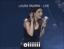 Oiii GIF - Laura Pausini Non Vi Sento Concerto GIFs