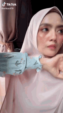 Hijab Woman GIF - Hijab Woman Tiktok GIFs