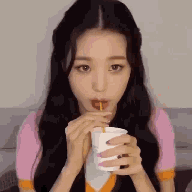 Yoong6s Wonyoung GIF - Yoong6s Wonyoung Laugh - Discover & Share GIFs