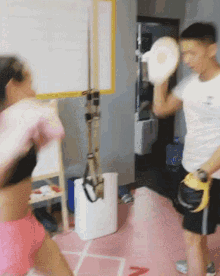 Xu Xinwen Punching GIF - Xu Xinwen Punching Boxing Gloves GIFs