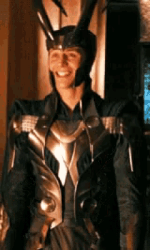 Smile Tom Hiddleston GIF - Smile Tom Hiddleston Loki GIFs