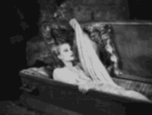 Muerto Dead Inside GIF - Muerto Dead Inside Coffin GIFs