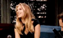 Scarlett Johansson Laughing GIF - Scarlett Johansson Laughing Laugh GIFs