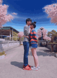 Coule In Loved GIF - Coule In Loved Kiss GIFs