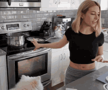 Alinity Cooking GIF - Alinity Cooking Black GIFs