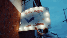 Gills Lounge GIF - Gills Lounge Gills Lounge Live Show GIFs