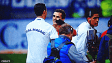 Cr7 Ronaldo GIF - Cr7 Ronaldo Hug GIFs
