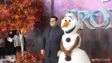 Posing Snowman GIF - Posing Snowman Smile GIFs