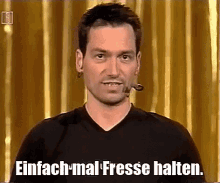 Dieter Nuhr: Einfach Mal Fresse Halten. GIF