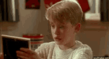 Macaulay Culkin Scared GIF - Macaulay Culkin Scared Homealone GIFs