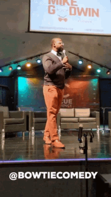 Mike Goodwin Bowtie Comedy GIF - Mike Goodwin Bowtie Comedy Speaking GIFs