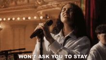 Wont Ask You To Stay Alessia Cara GIF - Wont Ask You To Stay Alessia Cara Out Of Love Song GIFs