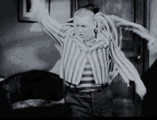 Curly Larry GIF - Curly Larry Moe GIFs