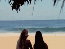 Two Thumbs Up At The Ocean GIF - Two Thumbs Up At The Ocean Beach Day GIFs