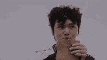 Eating Iceiceice GIF - Eating Iceiceice Daryl Koh Pei Xiang GIFs