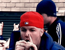 Saying-shhh Performer-fred-durst GIF - Saying-shhh Performer-fred-durst Rap-artist-fred-durst GIFs