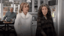 Grace And Frankie Mic Drop GIF - Grace And Frankie Mic Drop Lily Tomlin GIFs