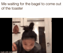 Me Waiting For The Bagel Laughing GIF - Me Waiting For The Bagel Laughing GIFs