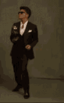 Bruno Mars With Trophy GIF - Bruno Mars With Trophy Happy Dance GIFs