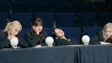 Loona Kpop Sleeping GIF - Loona Kpop Sleeping Xfactor GIFs