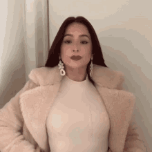 Own Your Style Fashion GIF - Own Your Style Fashion Dorothy Mannine GIFs