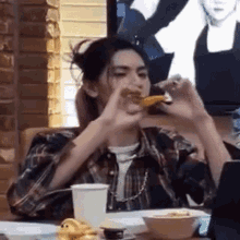 Jooyeon Eating GIF - Jooyeon Eating Xdinaryheroes GIFs