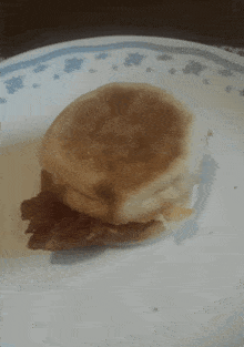 Breakfast Sandwich English Muffin GIF - Breakfast Sandwich English Muffin Bacon GIFs