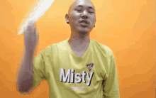 부채질 삭발 대머리 GIF - Fanning Misty Bald GIFs