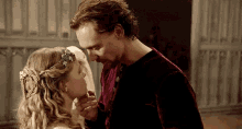 Henry V Kiss GIF - Henry V Kiss Tom Hiddleston GIFs