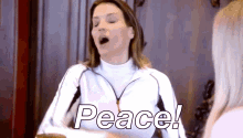 Cary Rhod The Real Housewives GIF - Cary Rhod The Real Housewives Peace GIFs